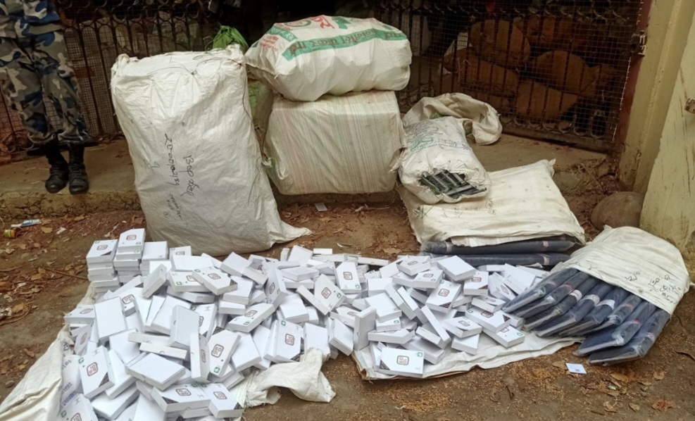 २५ लाख रूपैयाँ बराबरका भन्सार छलेर ल्याएका सामान बरामद