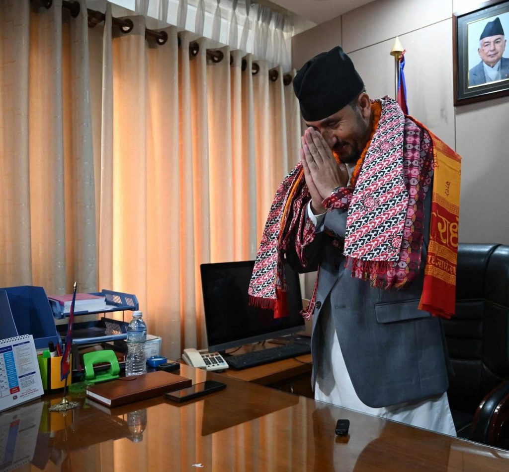 देशका १० सहरका सार्वजनिक स्थानमा निस्शुल्क इन्टरनेट व्यवस्था गर्ने सञ्चारमन्त्री खरेलको निर्णय