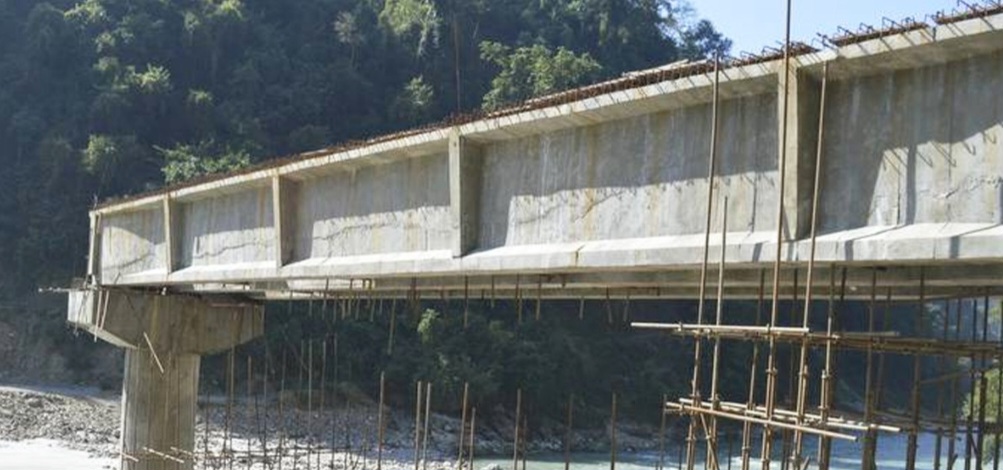 म्याद थपेको थप्यै, पुल अधुरै: ३ वर्षको आयोजना ५ वर्षमा जम्मा ६५ प्रतिशत !